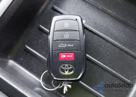 2026 Toyota Tundra Sr5 Crewmax 5.5' Bed z USA, uszkodzony, nr VIN 5TFLA5DB9TX342402